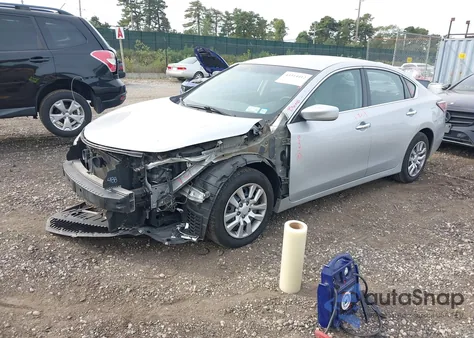 2015 Nissan Altima 2.5/2.5 S/2.5 Sl/2.5 Sv z USA, uszkodzony, nr VIN 1N4AL3AP5FC276504